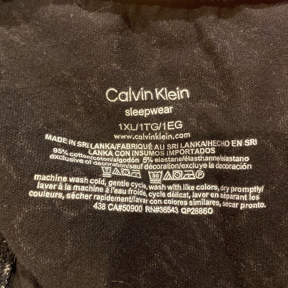 CALVIN KLEIN 2 PIECE PYJAMA SET - Picture 2 of 3